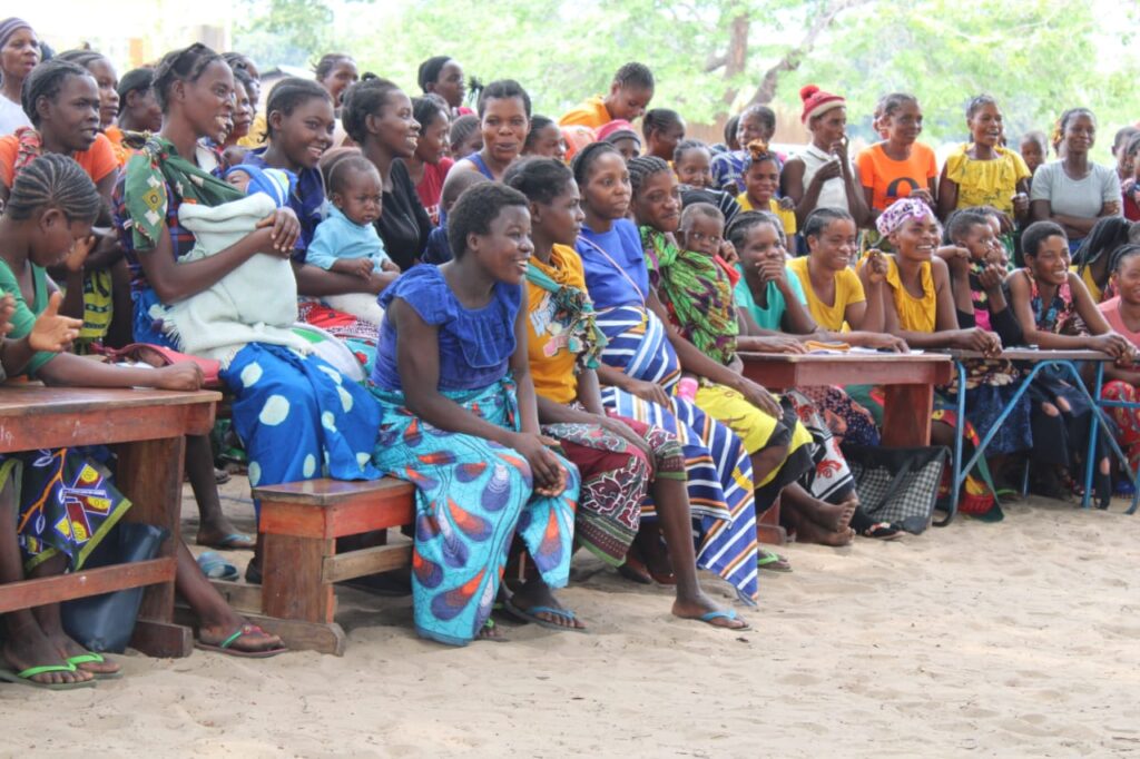 The-community-of-Ndoka-ward-among-them-the-beneficiaries-of-the-pilot-1000-Days-Social-Cash-Transfer-SCT-Nutrition-Cash-Plus-2